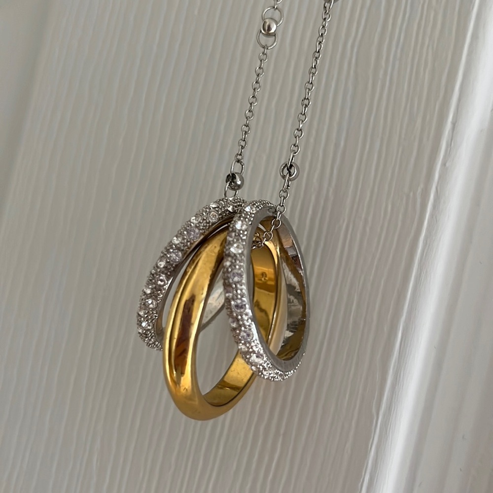 Fifth Avenue necklace